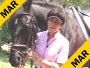 Jeanette Sassoon<br>
Riding & Lecturing<br>
With a Blind Horse<br>
Valiant<br>
KWPN<br>
Gelding<br>
Training: Prix St. George<br>
Duration: 47 minutes